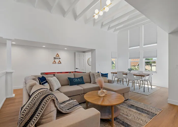 Dom wakacyjny Luxurious Uptown Townhome Perfect Location And Family Friendly Phoenix